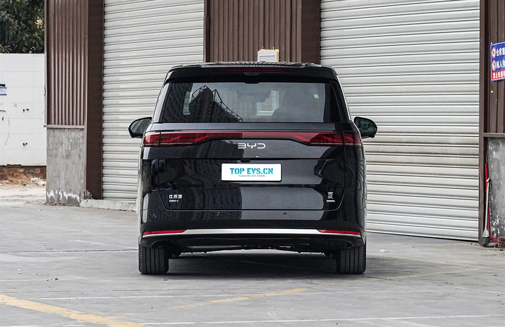 
								BYD Xia DM-i 2025 plné									